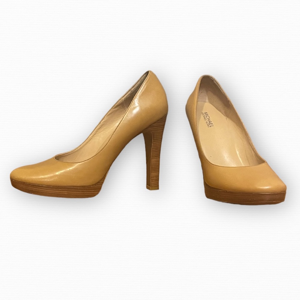 Beautiful bags and shoes! New styles every day! - Picture 5 of 10